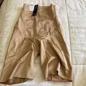 Size S Soma Vanishing Edge High Waist Thigh Slimmer